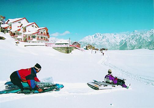 Clifftop Club Auli Joshimath Exterior photo
